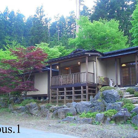 Hotel Shikitei Fujiyoshida Esterno foto