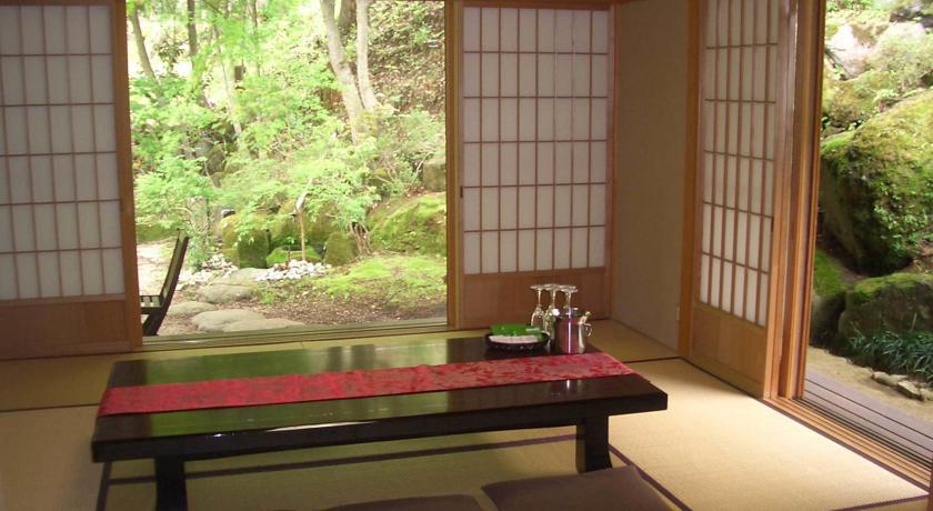 Hotel Shikitei Fujiyoshida Esterno foto