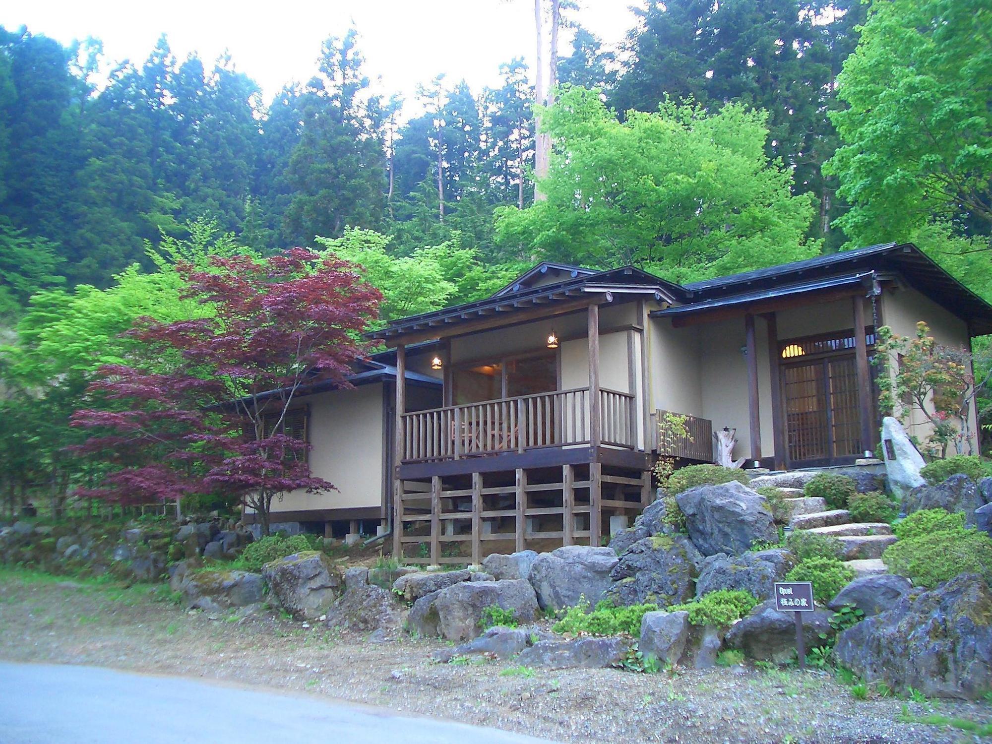 Hotel Shikitei Fujiyoshida Esterno foto