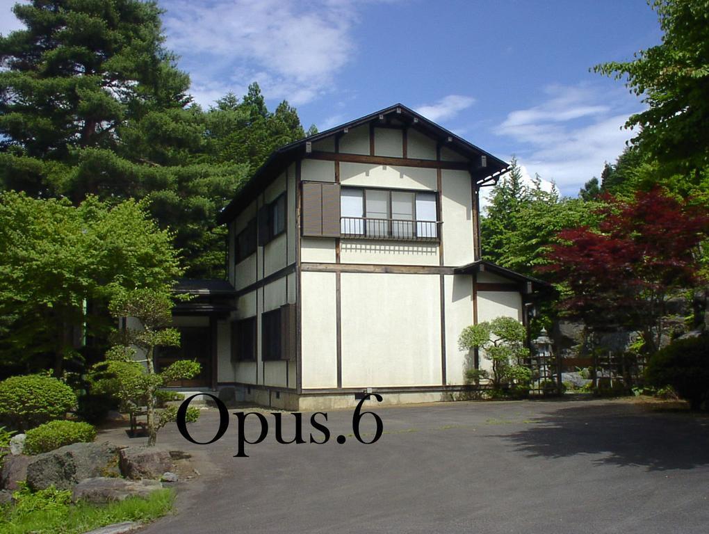 Hotel Shikitei Fujiyoshida Esterno foto