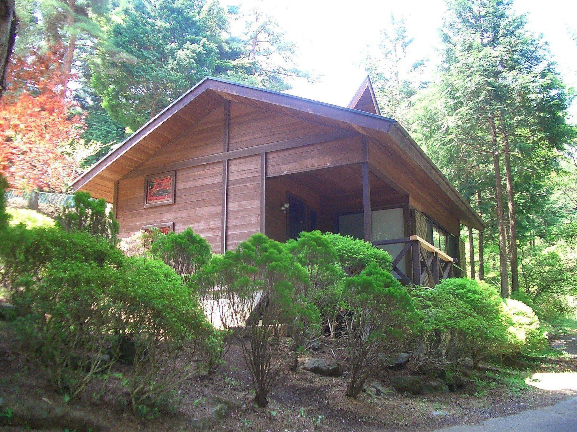 Hotel Shikitei Fujiyoshida Esterno foto