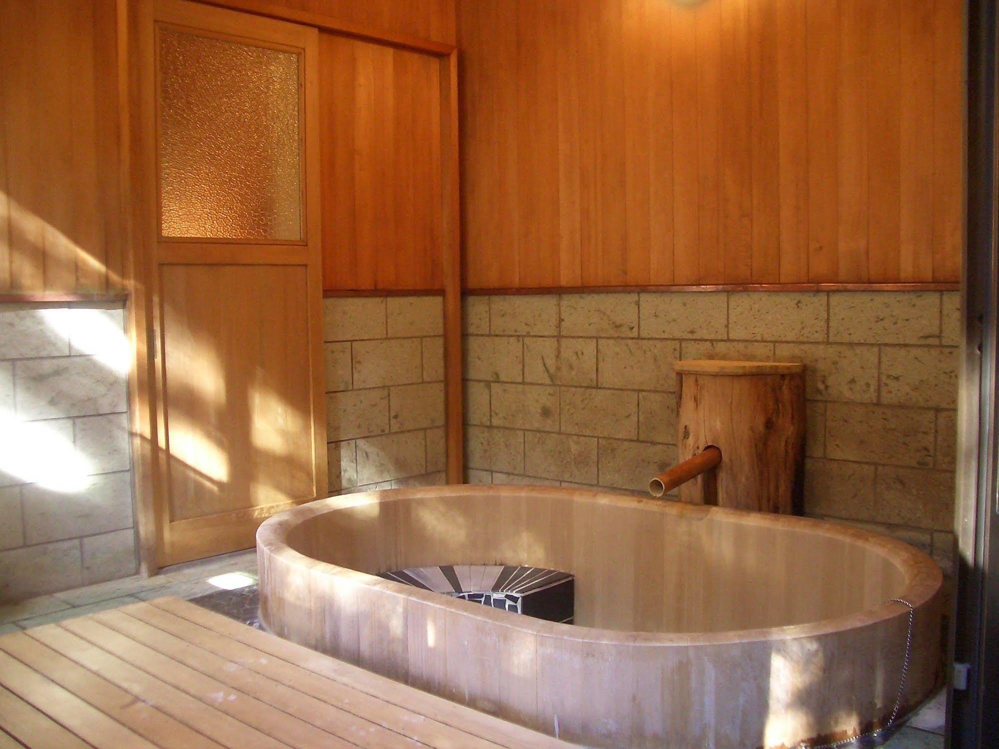 Hotel Shikitei Fujiyoshida Esterno foto