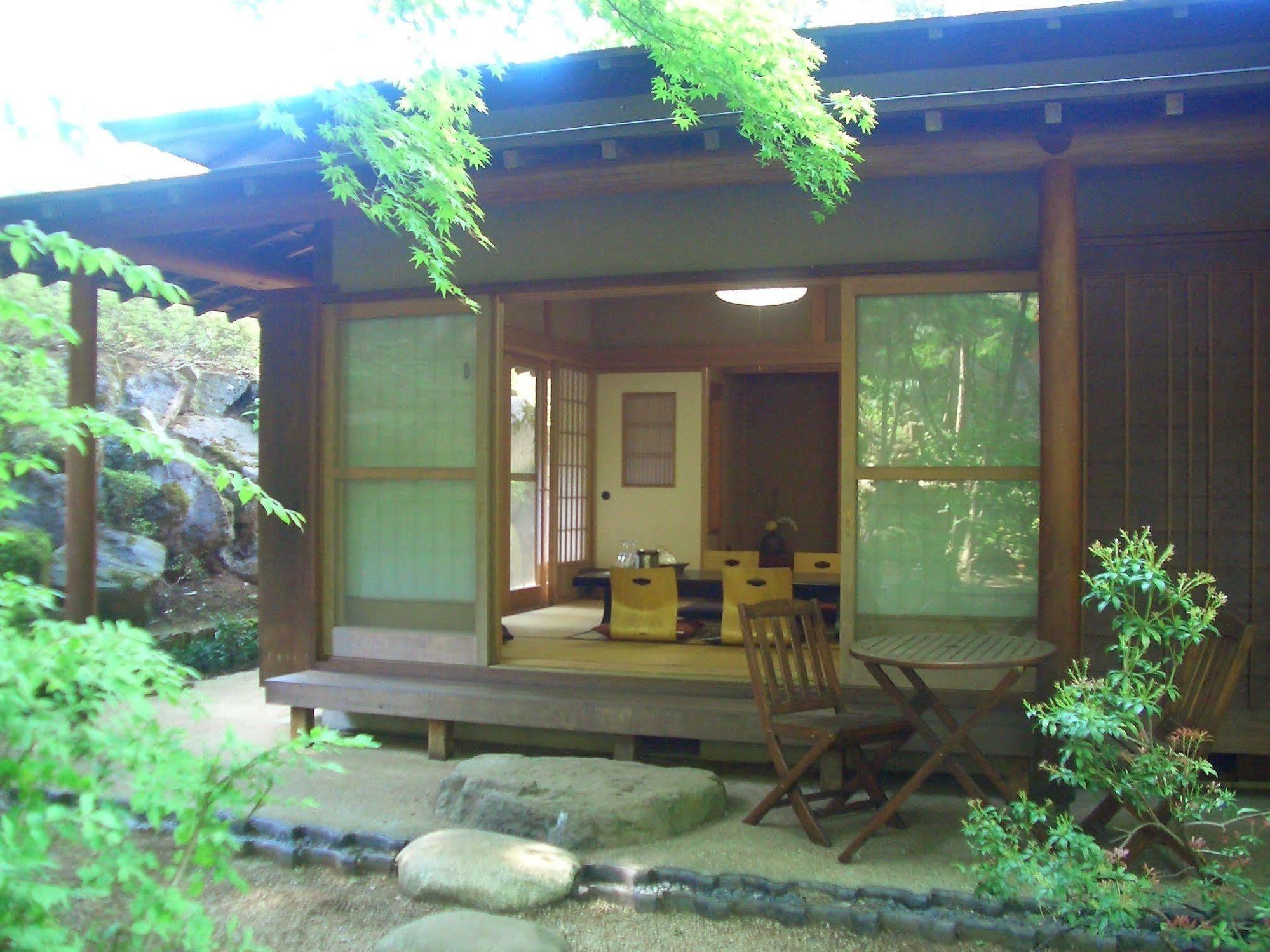 Hotel Shikitei Fujiyoshida Esterno foto