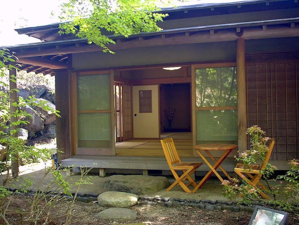 Hotel Shikitei Fujiyoshida Esterno foto