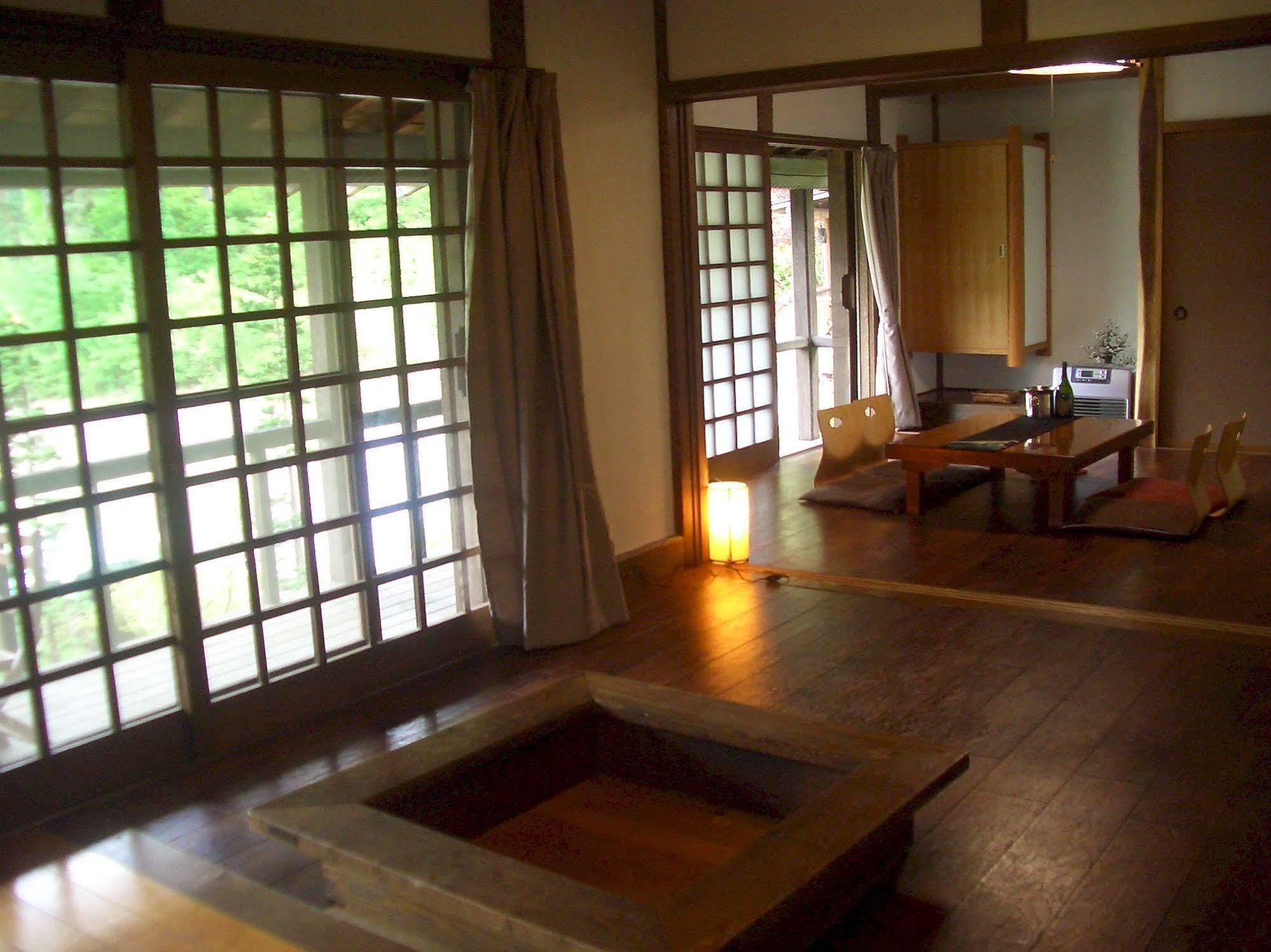 Hotel Shikitei Fujiyoshida Esterno foto