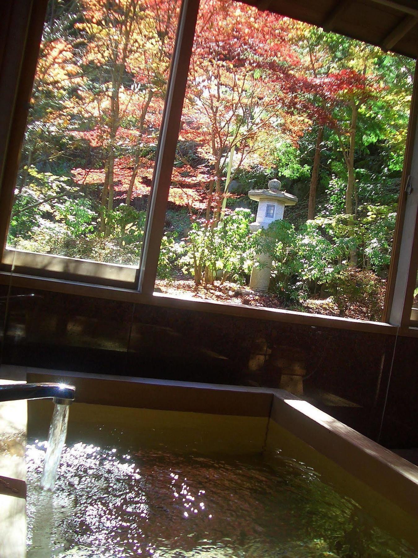 Hotel Shikitei Fujiyoshida Esterno foto